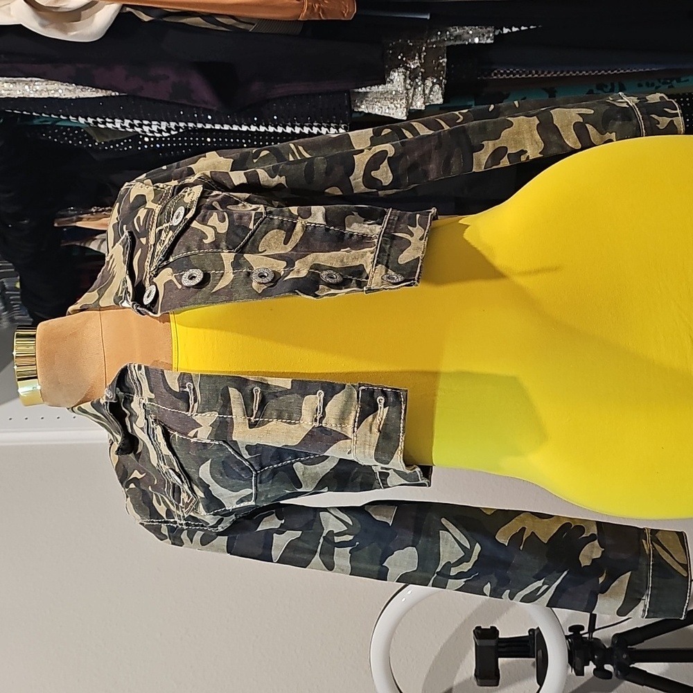 Camo cropped jacket